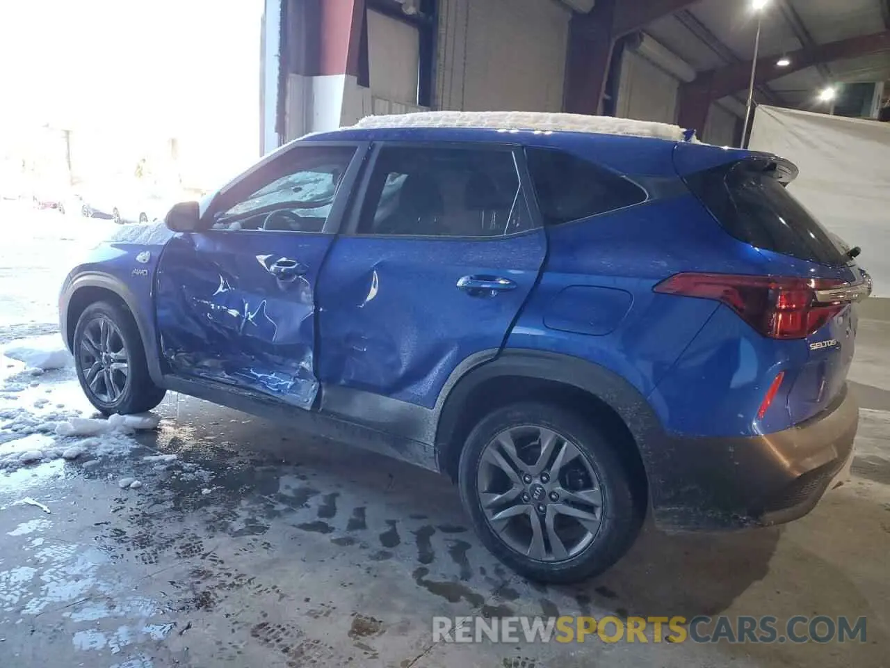 2 Photograph of a damaged car KNDEPCAA4M7173740 KIA SELTOS 2021