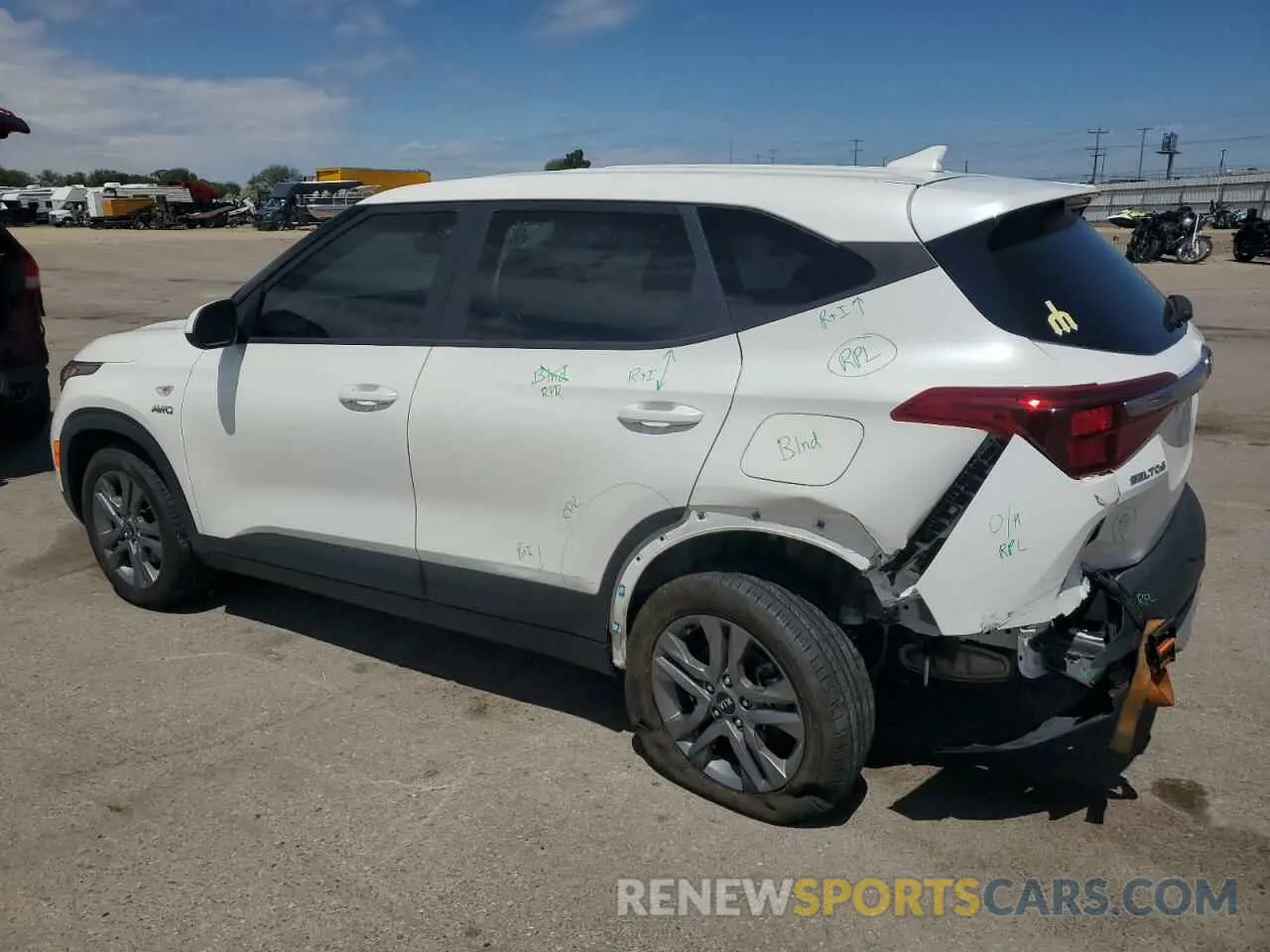 2 Photograph of a damaged car KNDEPCAA5M7139208 KIA SELTOS 2021