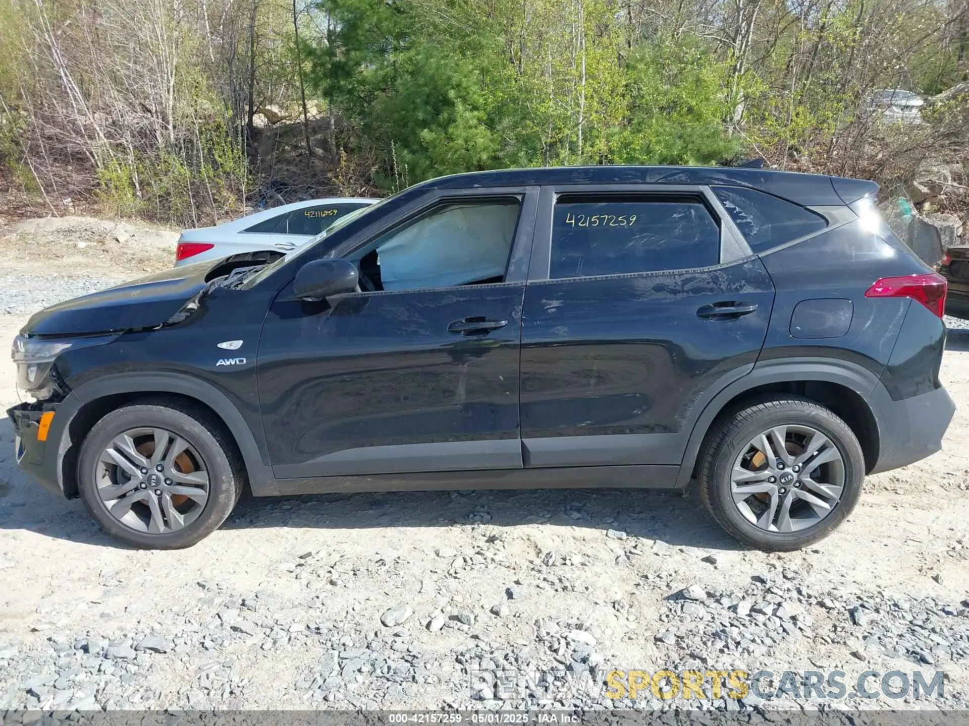 14 Photograph of a damaged car KNDEPCAA6M7114902 KIA SELTOS 2021