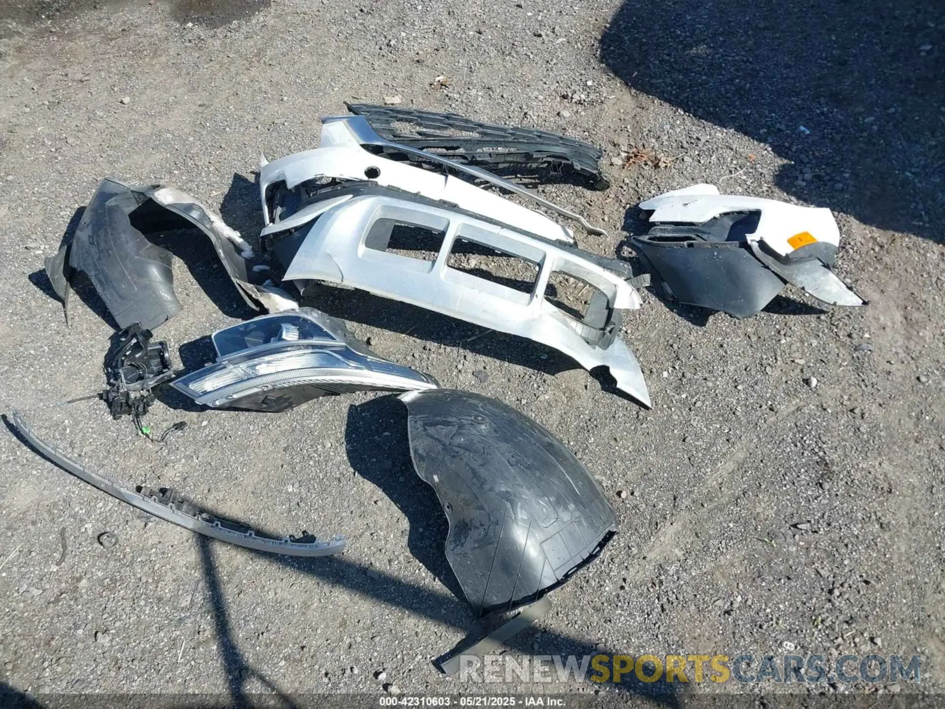 12 Photograph of a damaged car KNDEPCAA7M7049168 KIA SELTOS 2021