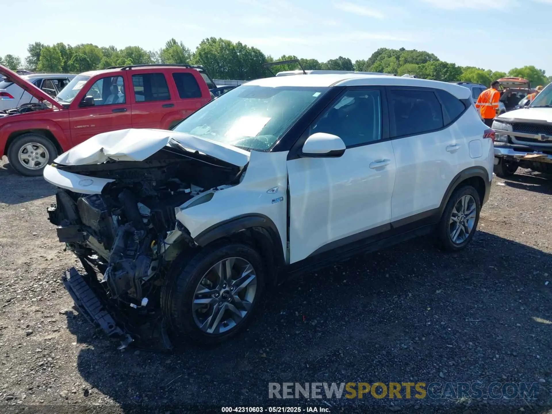 2 Photograph of a damaged car KNDEPCAA7M7049168 KIA SELTOS 2021