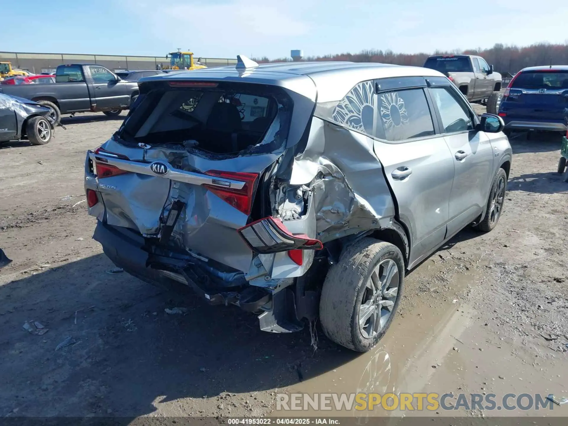 4 Photograph of a damaged car KNDEPCAA7M7185493 KIA SELTOS 2021