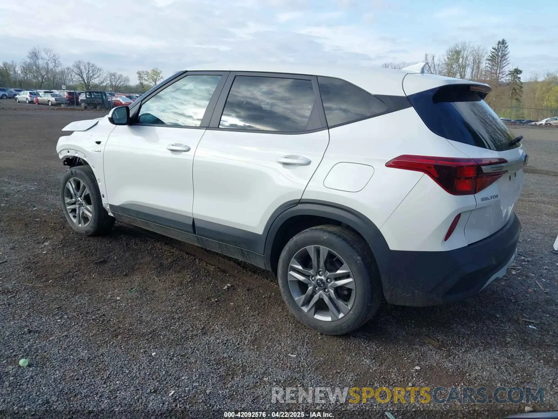 3 Фотография поврежденного автомобиля KNDEPCAA7M7213292 KIA SELTOS 2021