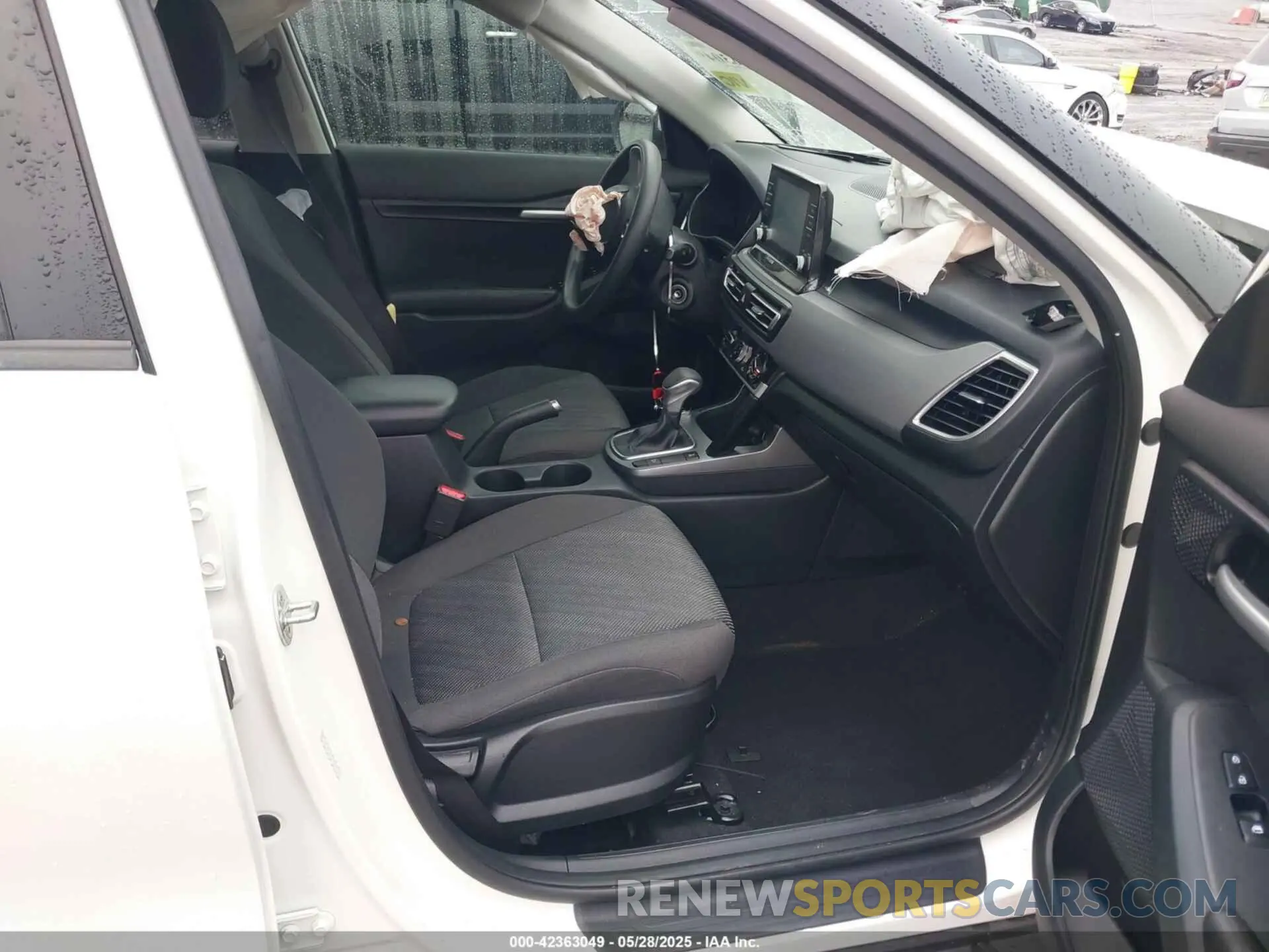 5 Photograph of a damaged car KNDEPCAA8M7048918 KIA SELTOS 2021