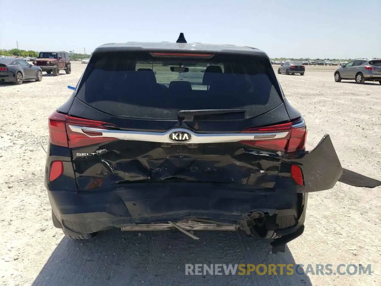 6 Photograph of a damaged car KNDEPCAA8M7095138 KIA SELTOS 2021