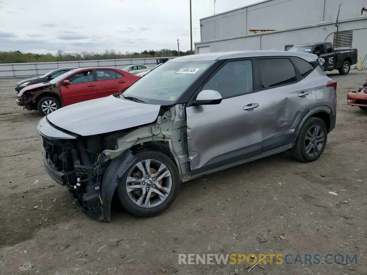 1 Photograph of a damaged car KNDEPCAAXM7092614 KIA SELTOS 2021
