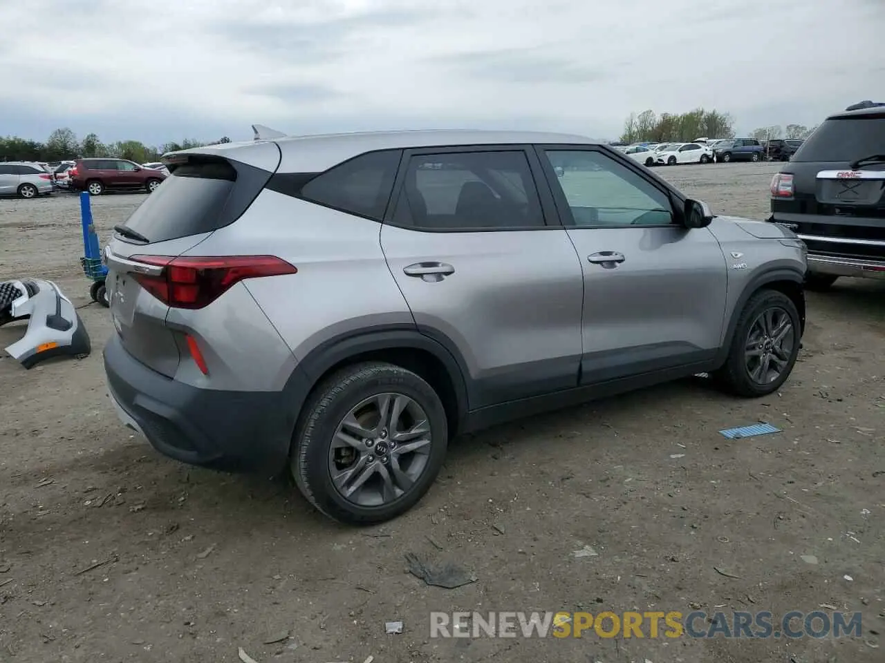 3 Photograph of a damaged car KNDEPCAAXM7092614 KIA SELTOS 2021