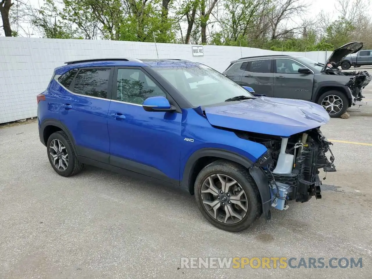 4 Фотография поврежденного автомобиля KNDERCAA0M7072270 KIA SELTOS 2021