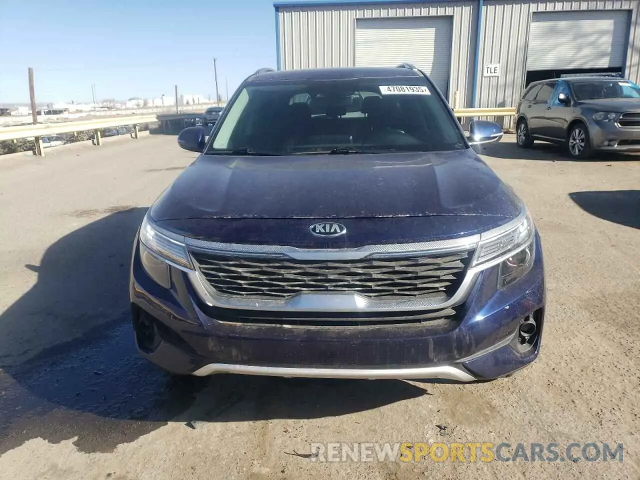 5 Photograph of a damaged car KNDERCAA1M7130483 KIA SELTOS 2021