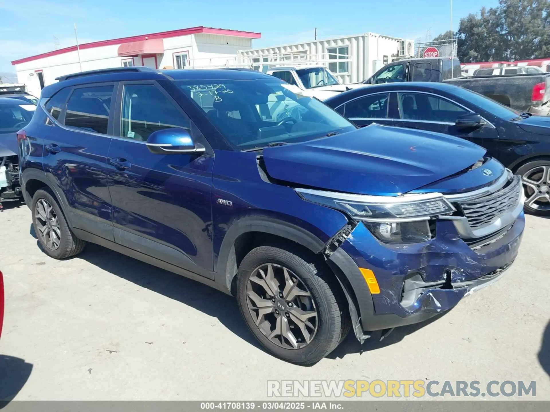 1 Photograph of a damaged car KNDERCAA3M7076667 KIA SELTOS 2021