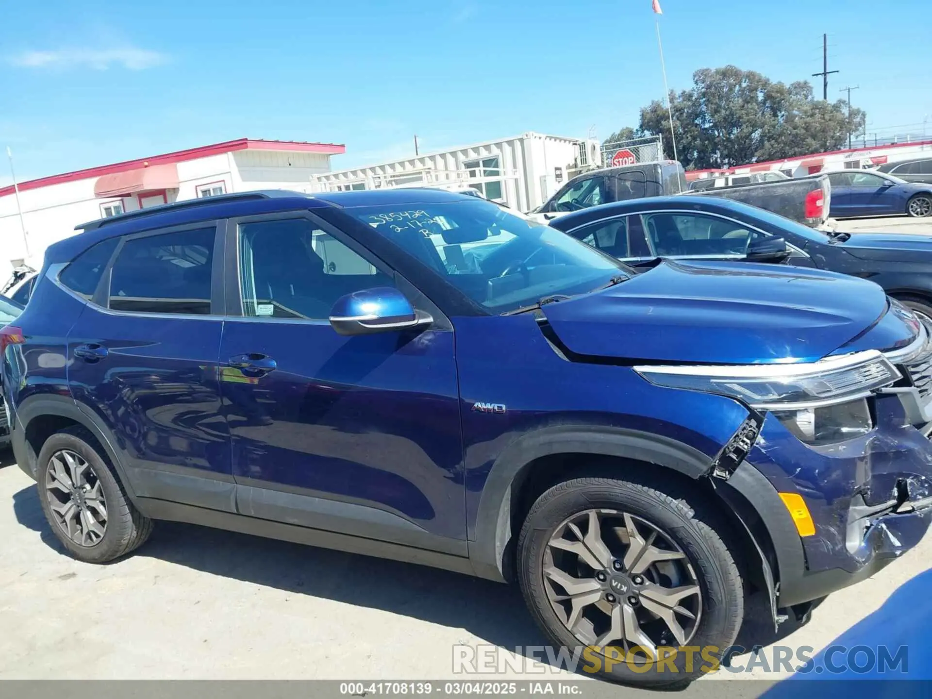 12 Photograph of a damaged car KNDERCAA3M7076667 KIA SELTOS 2021