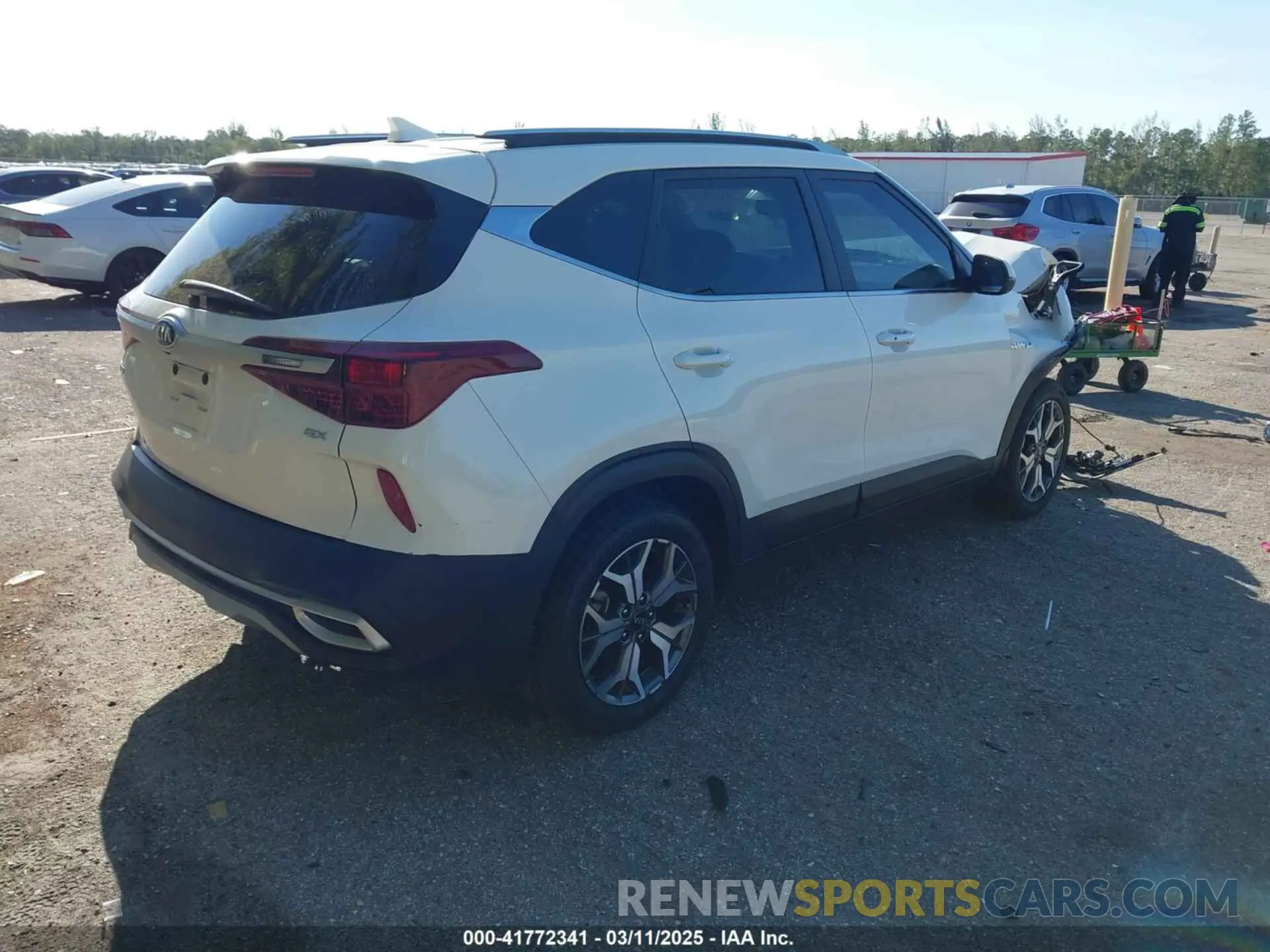 4 Фотография поврежденного автомобиля KNDERCAA3M7222534 KIA SELTOS 2021