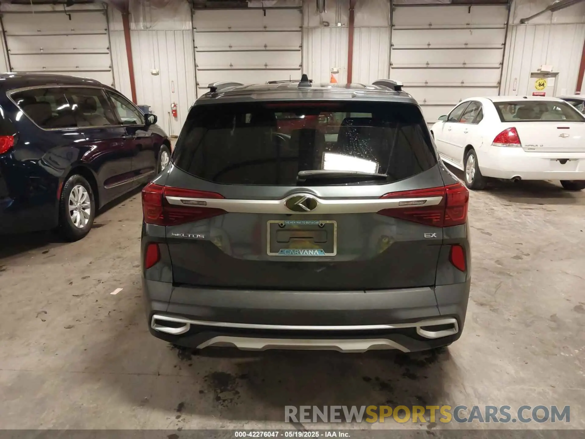 17 Photograph of a damaged car KNDERCAA4M7139369 KIA SELTOS 2021