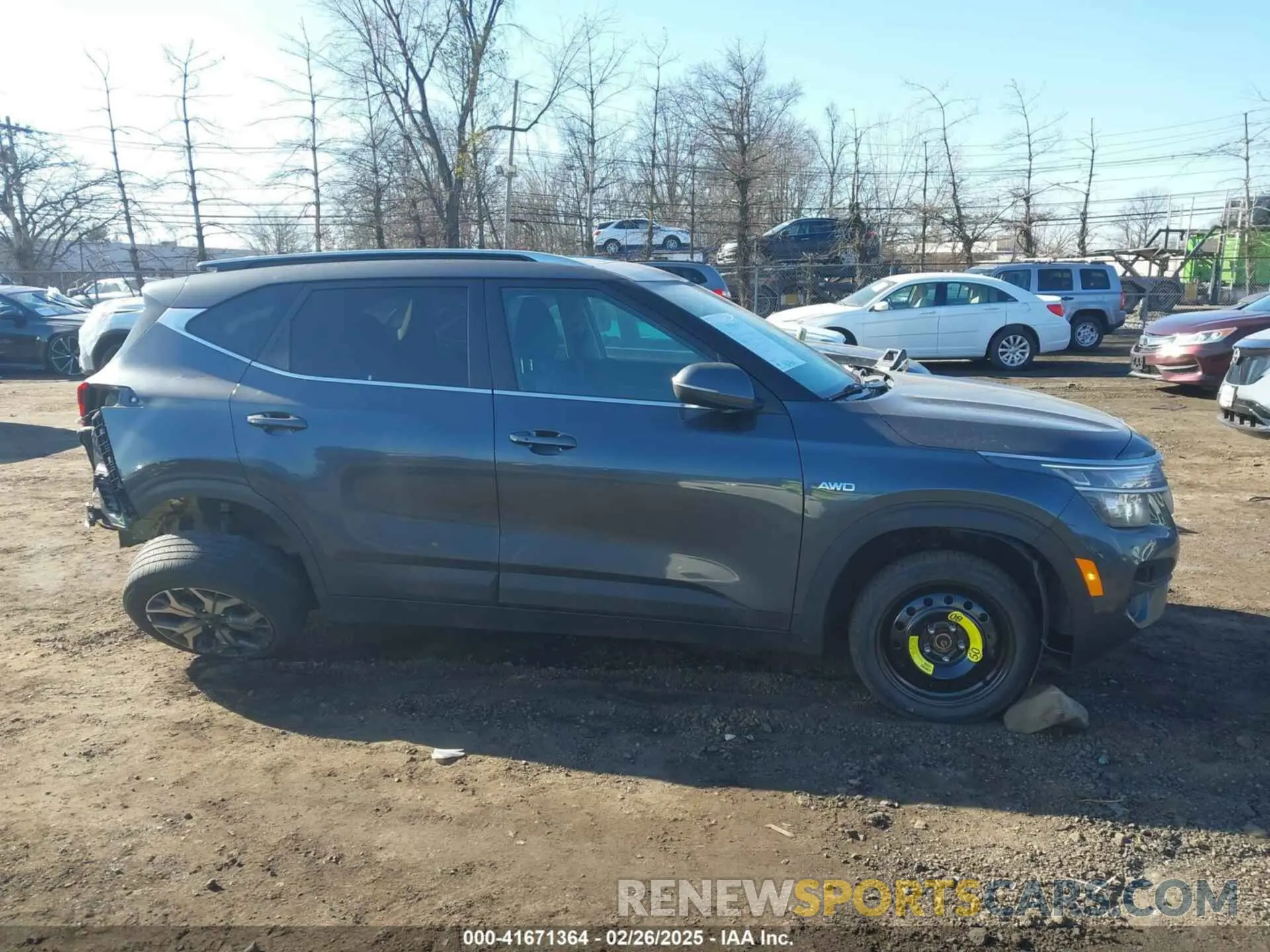13 Photograph of a damaged car KNDERCAA6M7168713 KIA SELTOS 2021