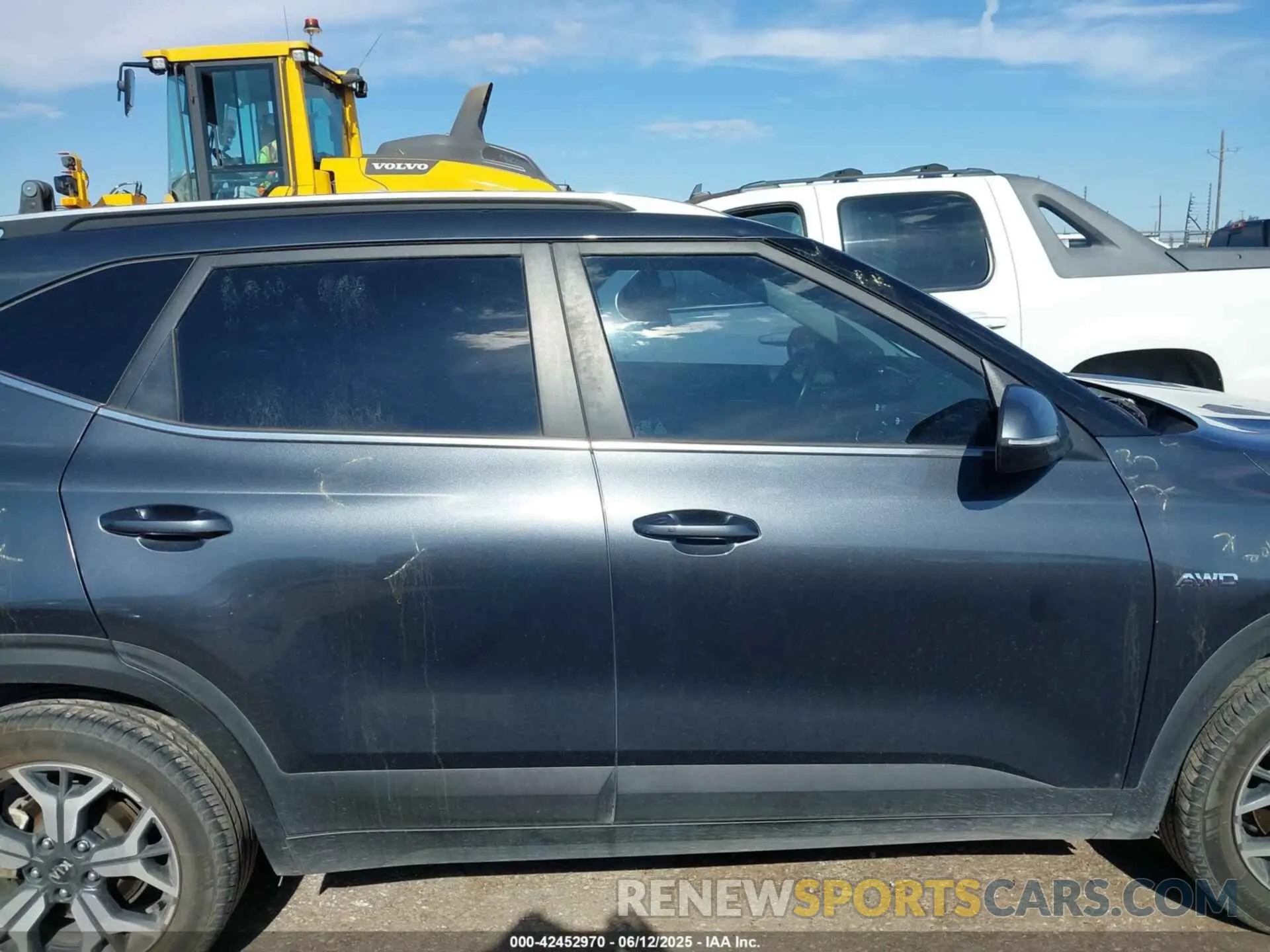 13 Photograph of a damaged car KNDERCAA9M7089049 KIA SELTOS 2021