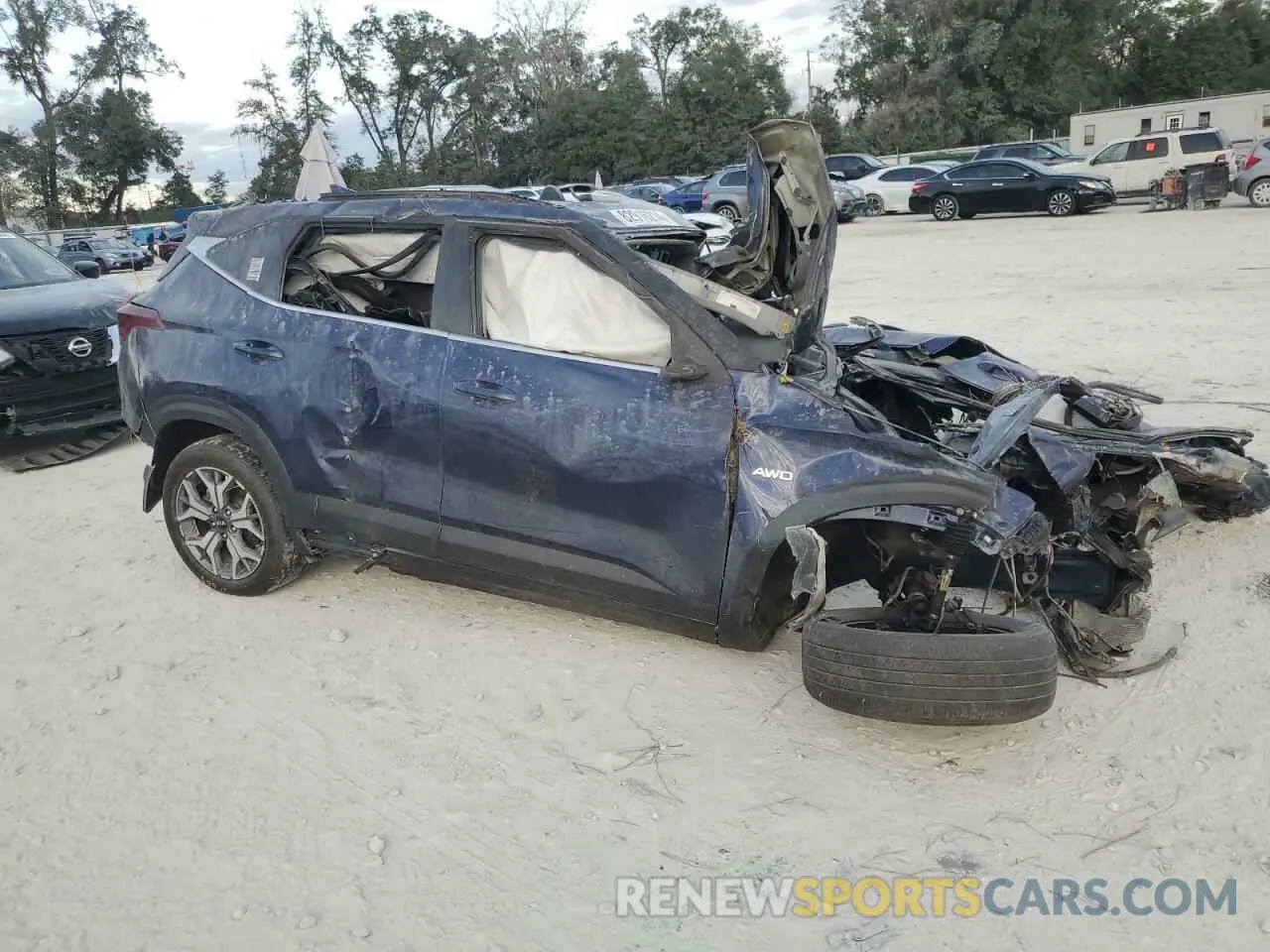 4 Фотография поврежденного автомобиля KNDERCAA9M7112989 KIA SELTOS 2021
