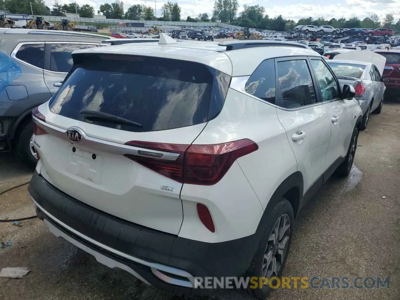 3 Фотография поврежденного автомобиля KNDERCAA9M7130571 KIA SELTOS 2021