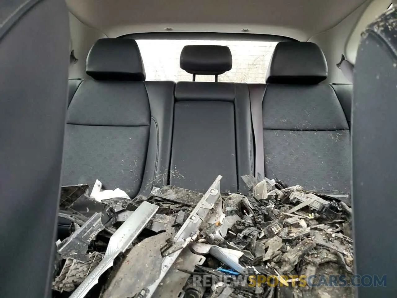 10 Photograph of a damaged car KNDETCA20M7124894 KIA SELTOS 2021
