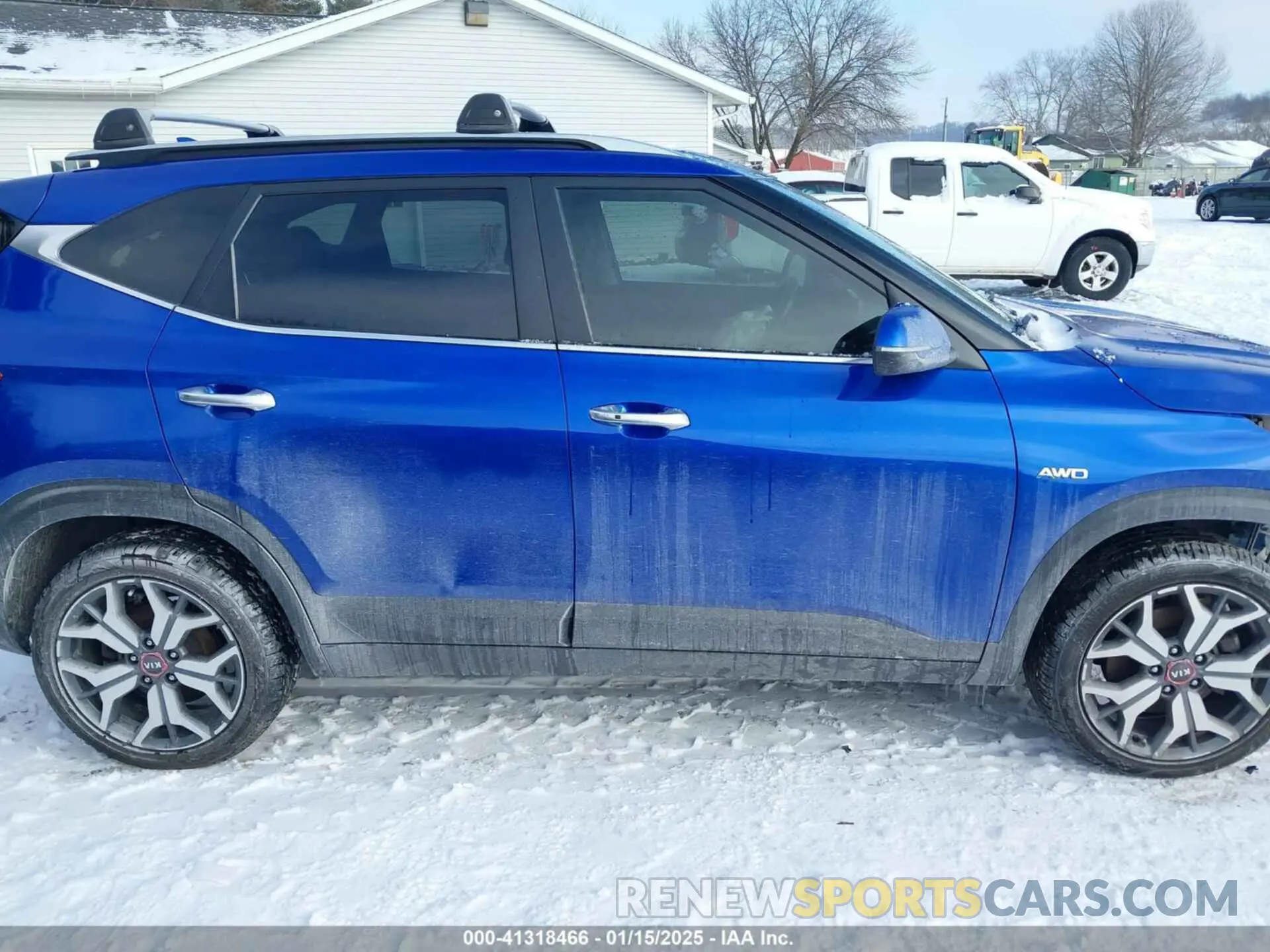 13 Photograph of a damaged car KNDETCA20M7128315 KIA SELTOS 2021