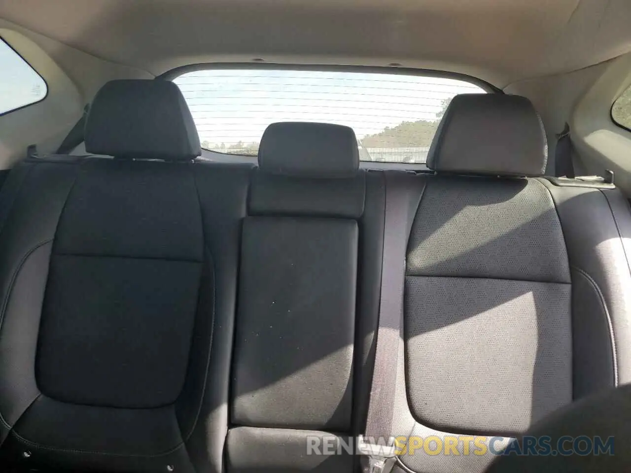 10 Фотография поврежденного автомобиля KNDETCA20M7140125 KIA SELTOS 2021