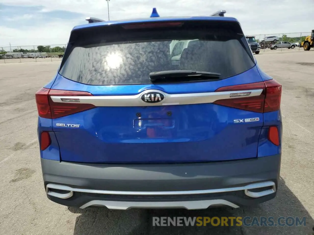 6 Photograph of a damaged car KNDETCA21M7156527 KIA SELTOS 2021