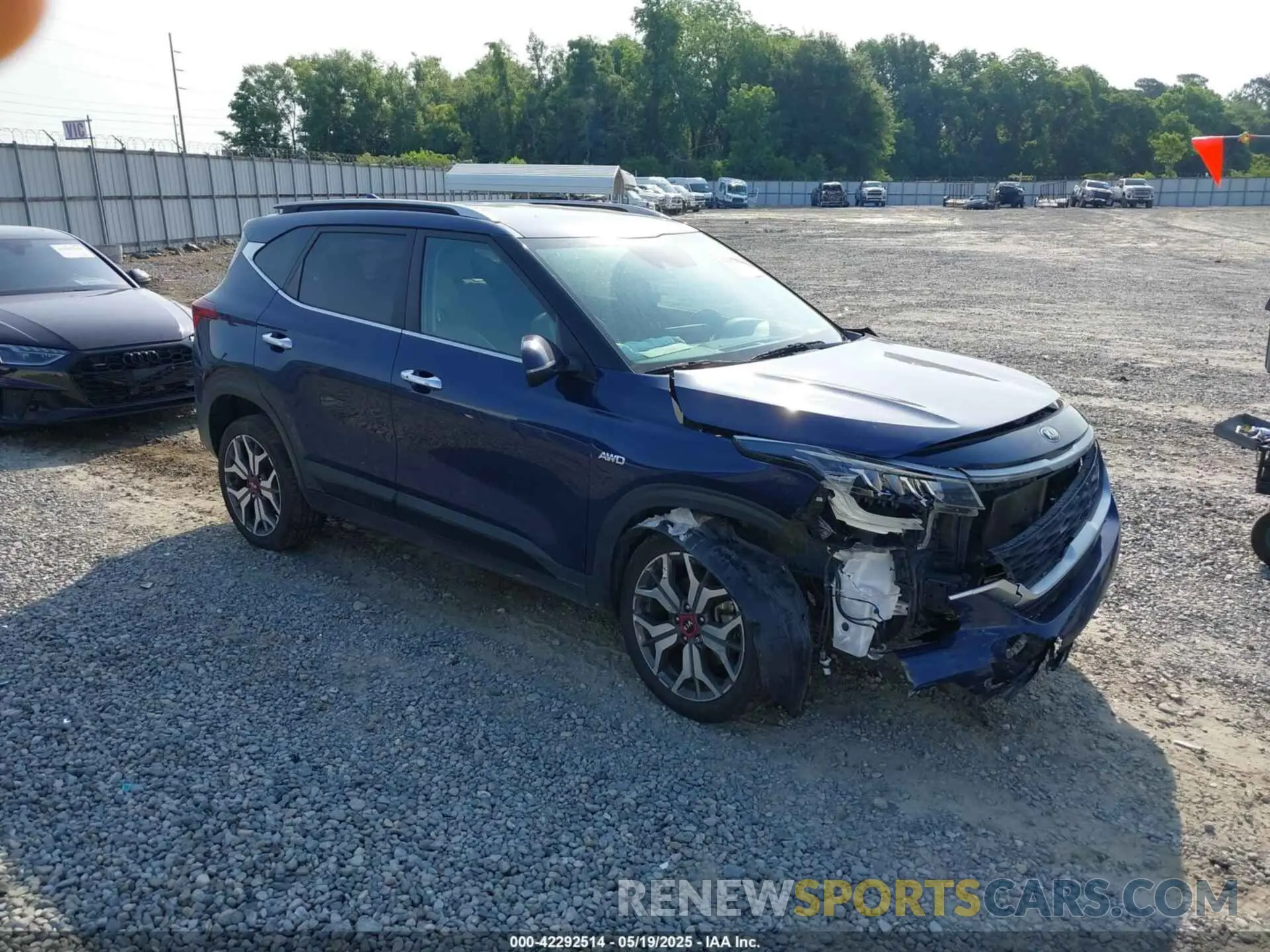 1 Photograph of a damaged car KNDETCA23M7203251 KIA SELTOS 2021