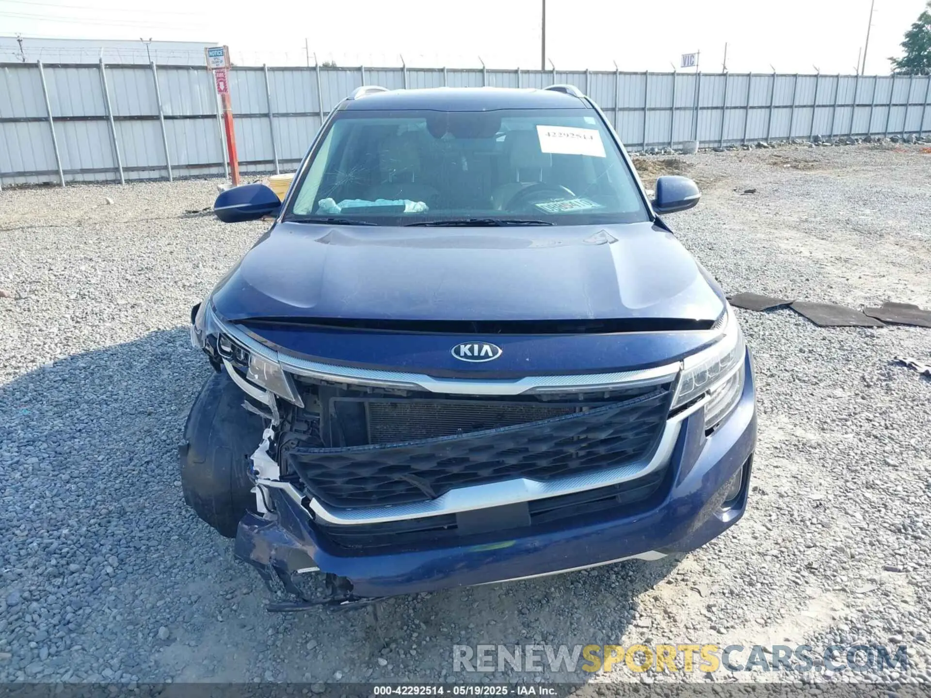 11 Photograph of a damaged car KNDETCA23M7203251 KIA SELTOS 2021