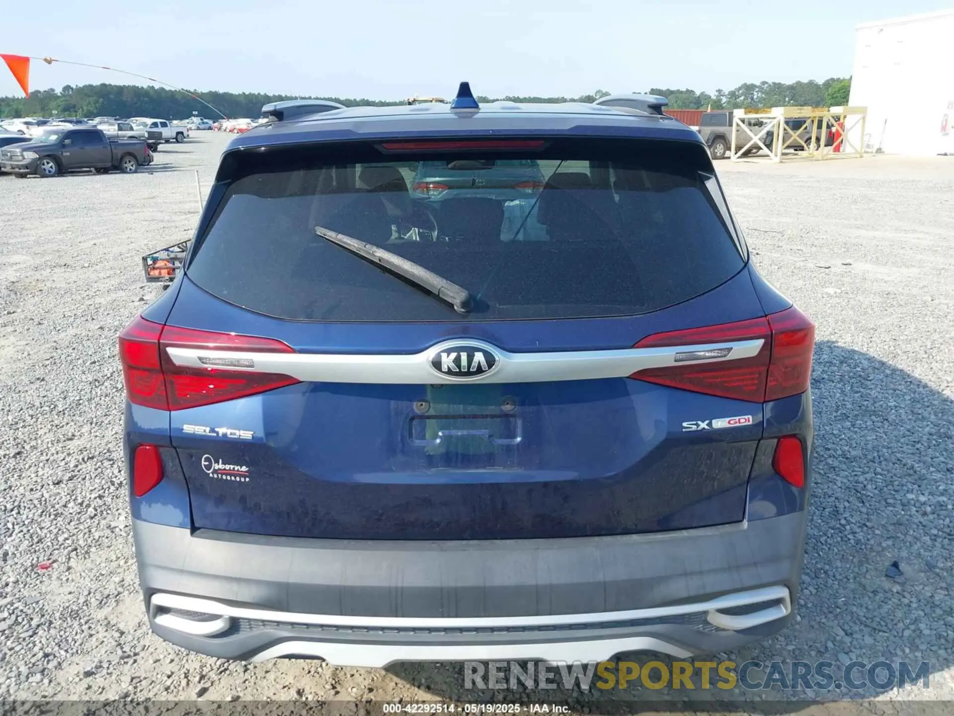 15 Photograph of a damaged car KNDETCA23M7203251 KIA SELTOS 2021