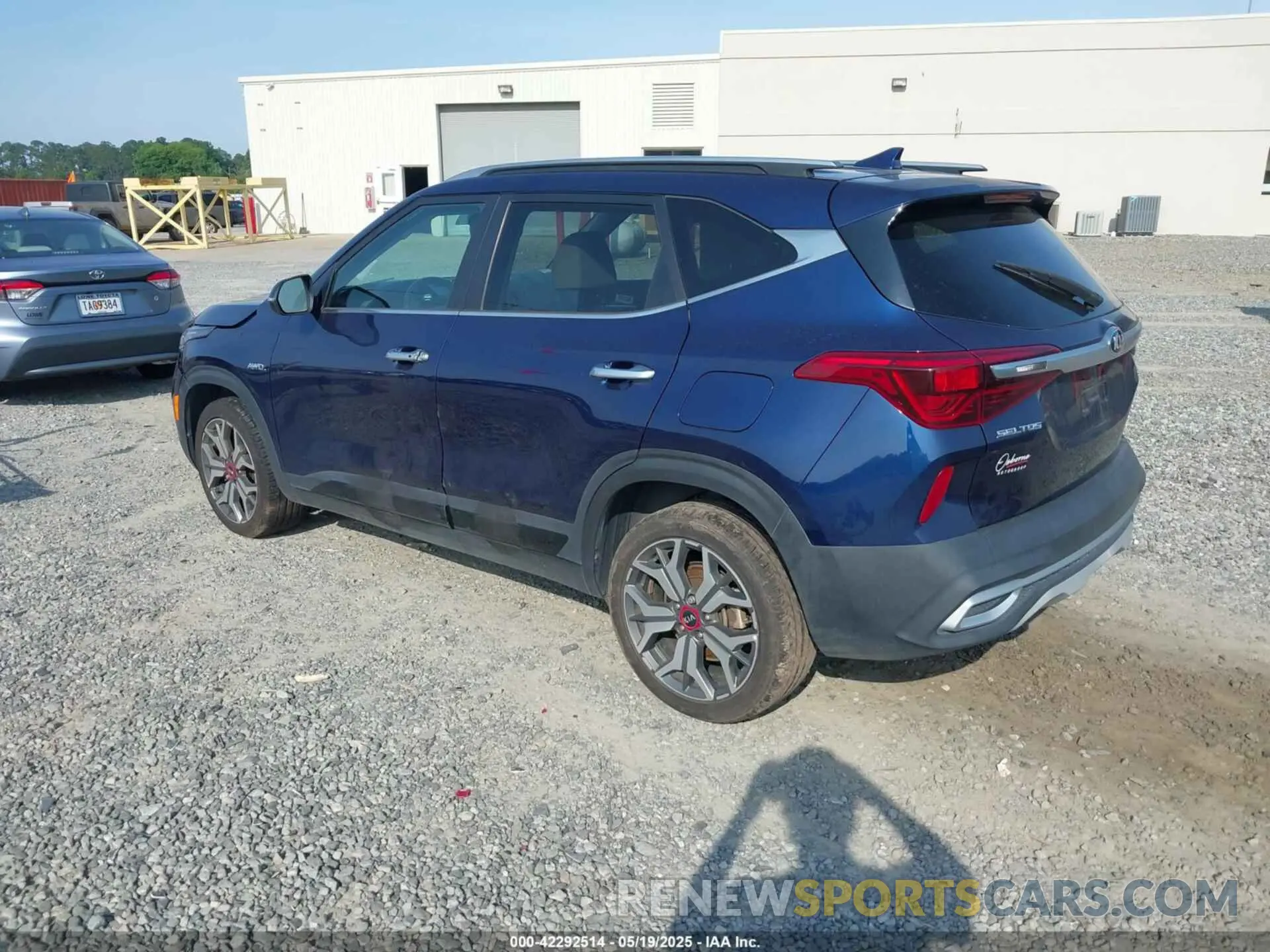 3 Photograph of a damaged car KNDETCA23M7203251 KIA SELTOS 2021