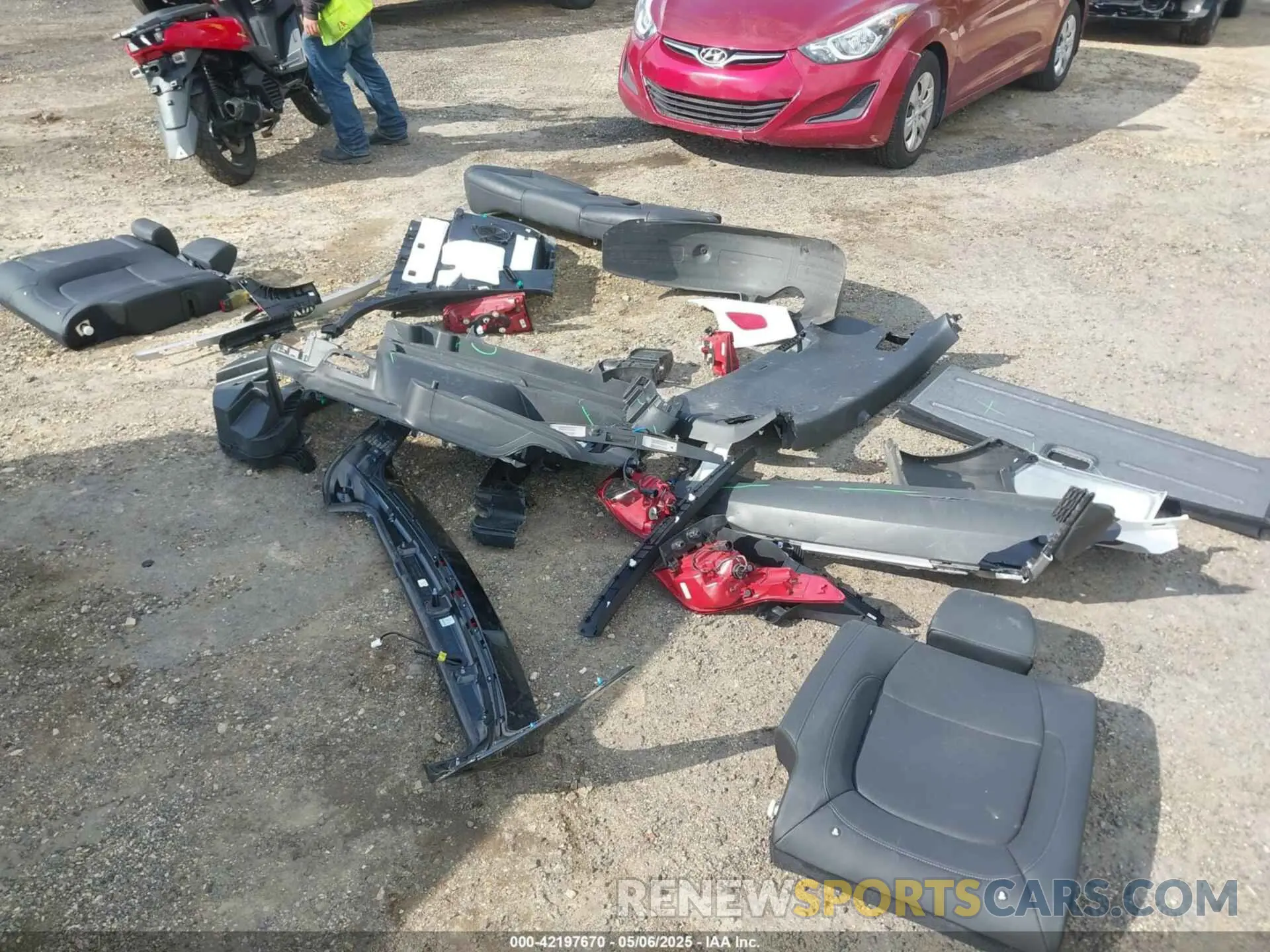 12 Photograph of a damaged car KNDETCA23M7218221 KIA SELTOS 2021