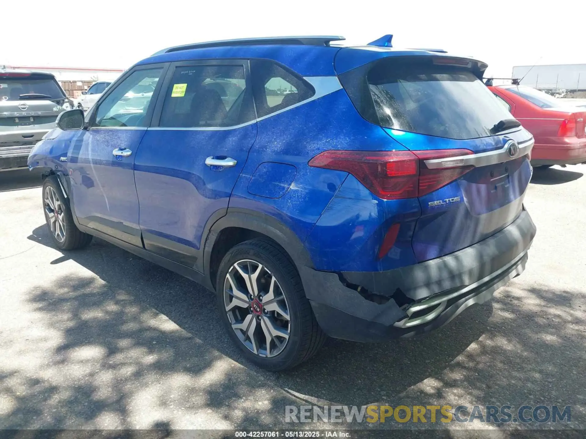 3 Photograph of a damaged car KNDETCA24M7127748 KIA SELTOS 2021