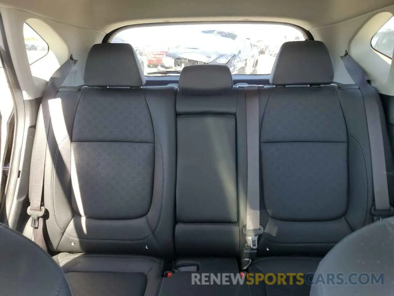 10 Фотография поврежденного автомобиля KNDETCA26M7074888 KIA SELTOS 2021