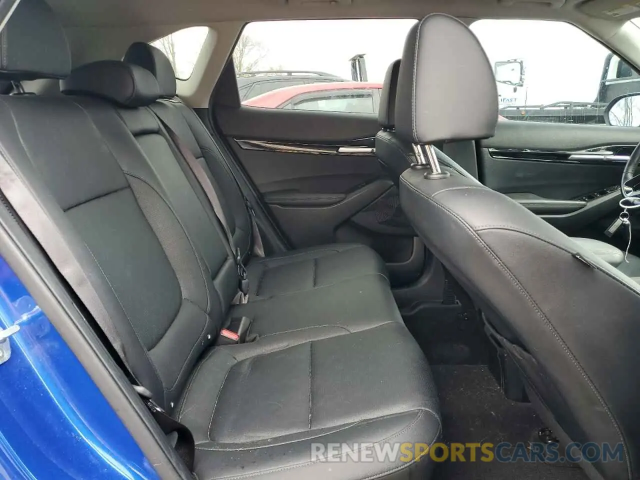 11 Photograph of a damaged car KNDETCA28M7037129 KIA SELTOS 2021