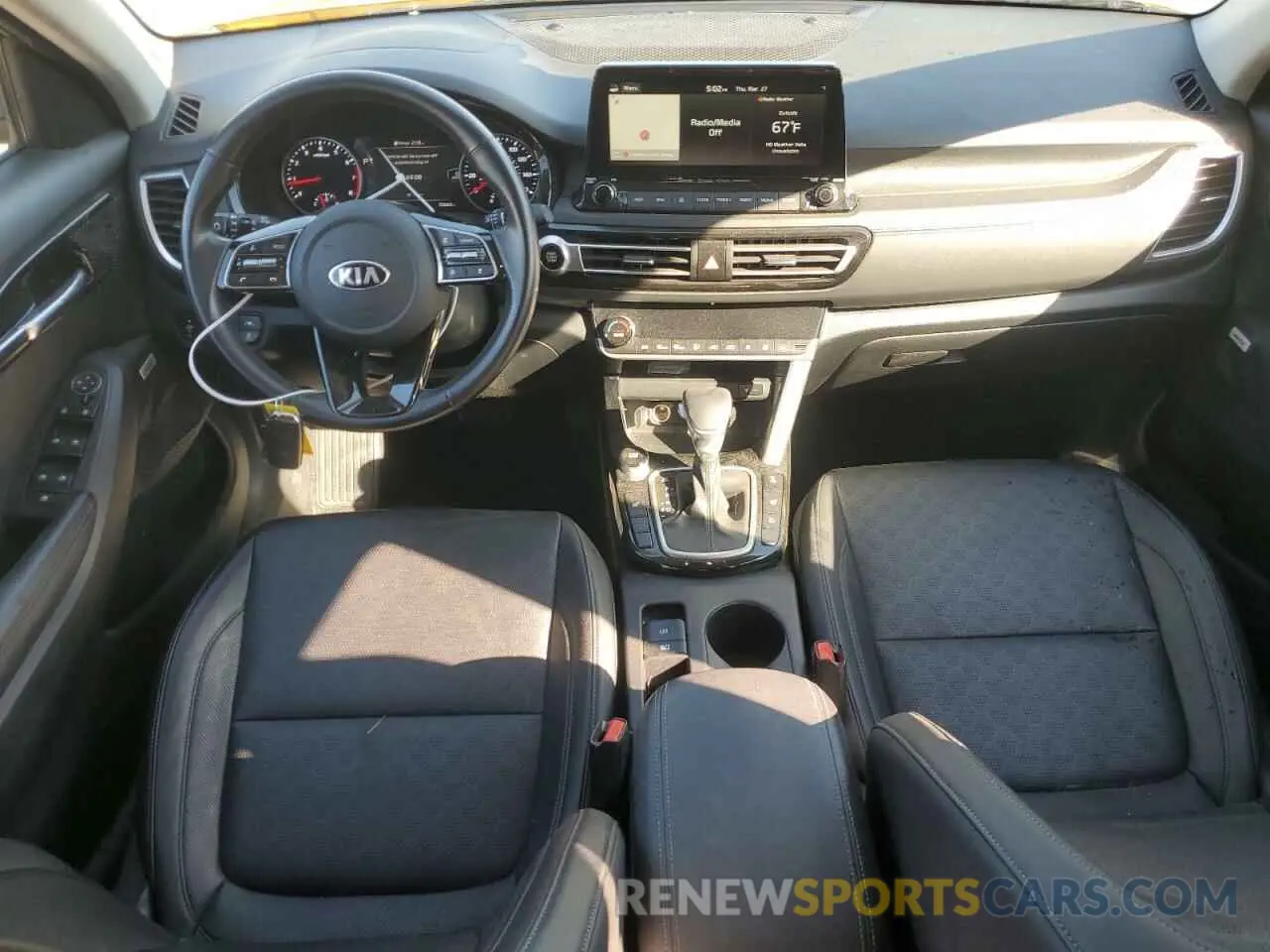 12 Фотография поврежденного автомобиля KNDETCA28M7060698 KIA SELTOS 2021