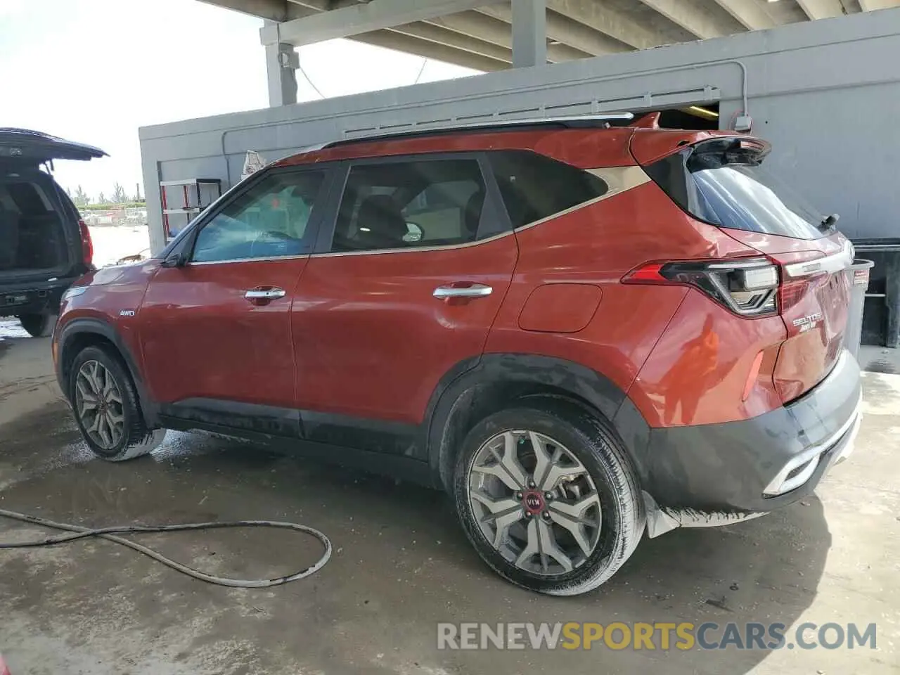 2 Photograph of a damaged car KNDETCA28M7082815 KIA SELTOS 2021