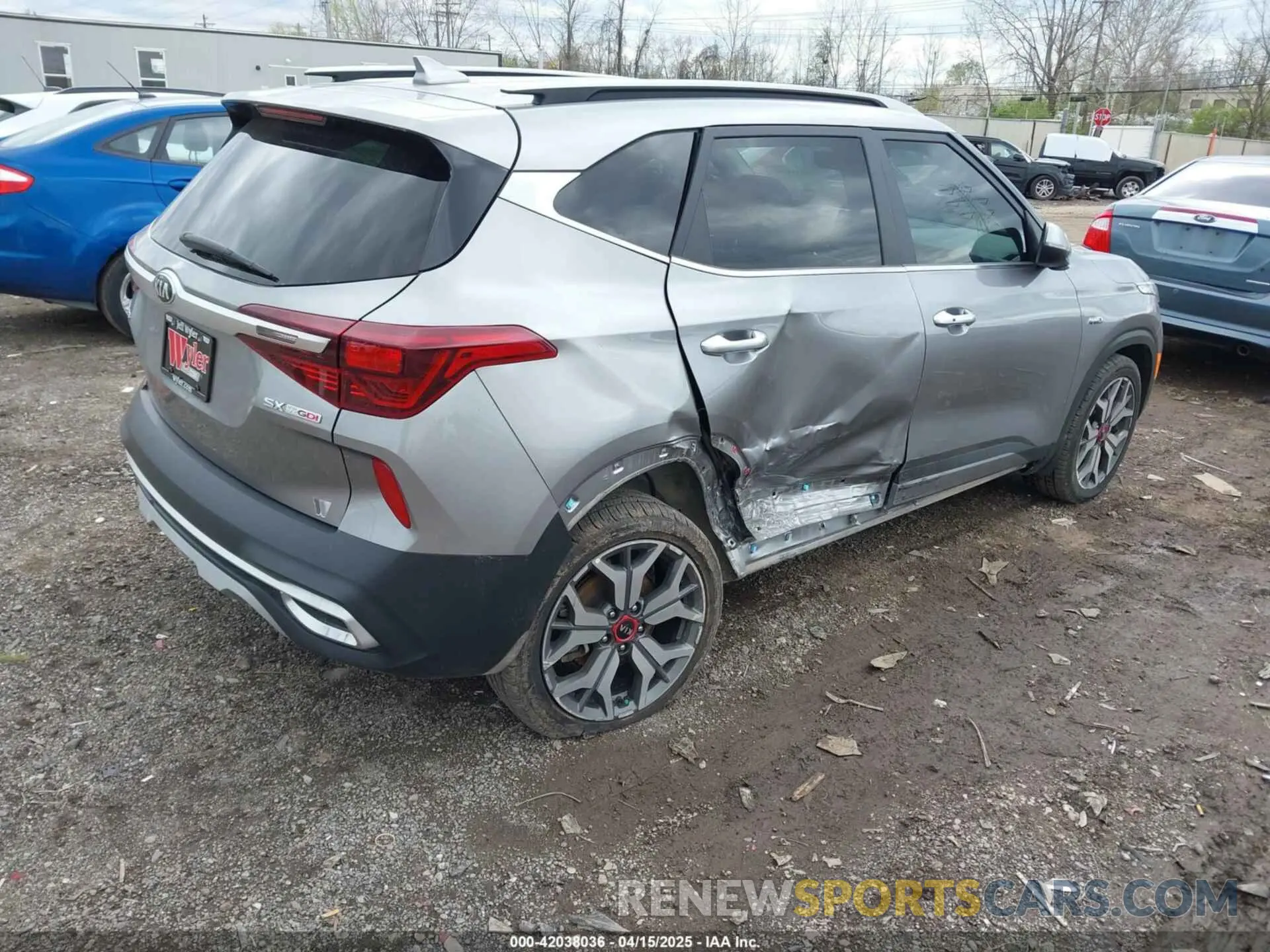 4 Фотография поврежденного автомобиля KNDETCA28M7161143 KIA SELTOS 2021