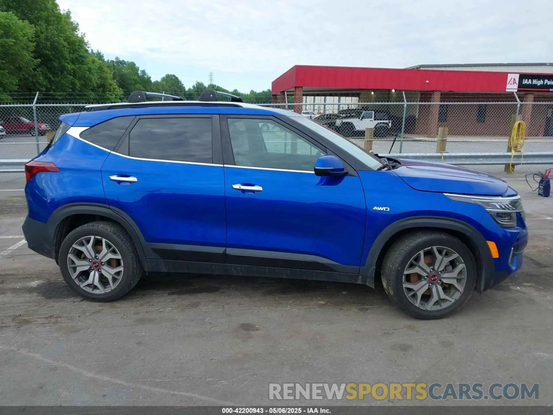 13 Photograph of a damaged car KNDETCA29M7083021 KIA SELTOS 2021