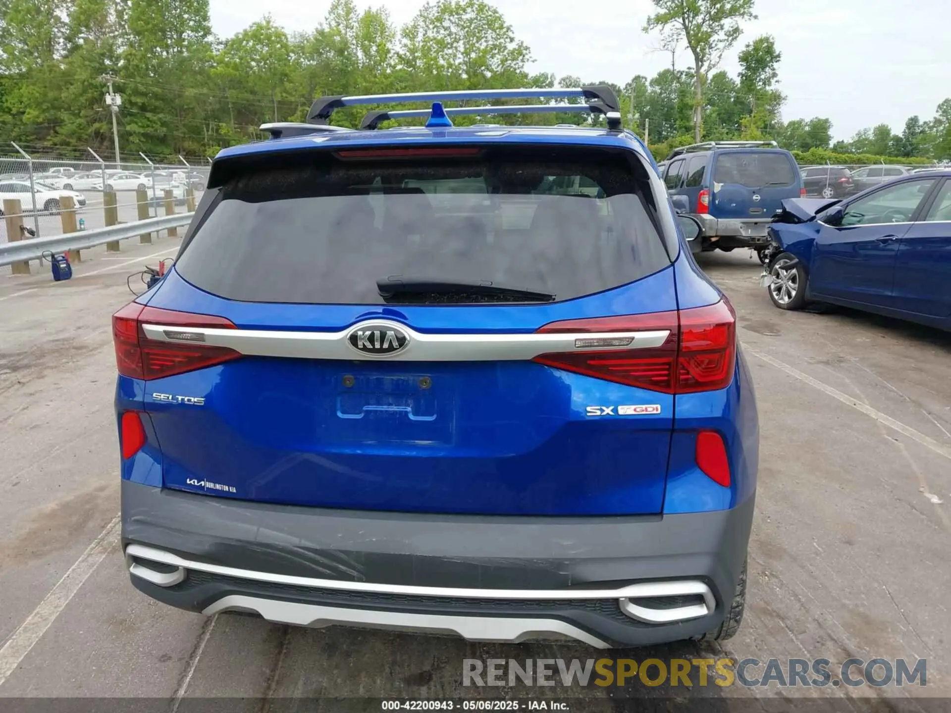 16 Photograph of a damaged car KNDETCA29M7083021 KIA SELTOS 2021