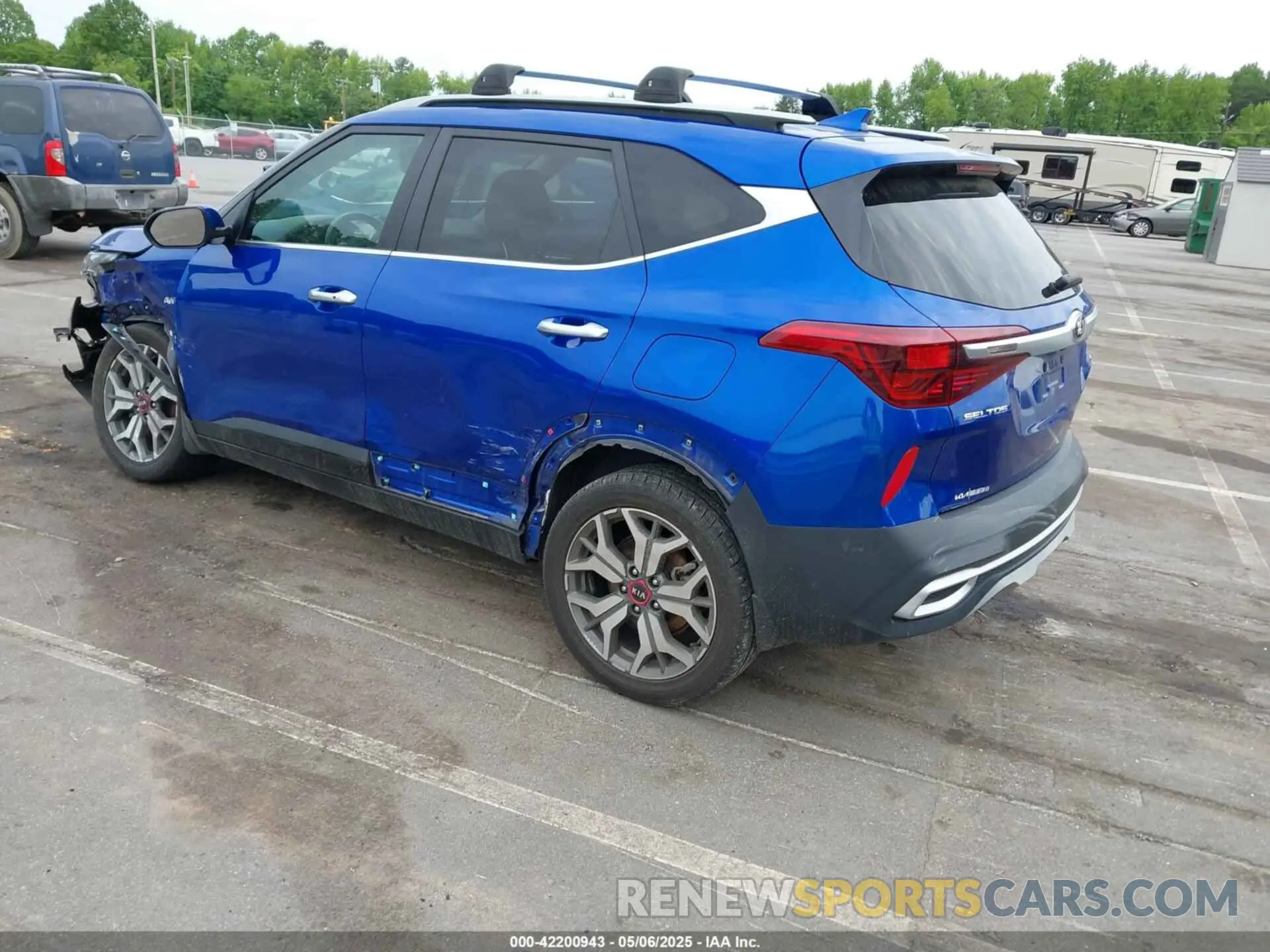 3 Photograph of a damaged car KNDETCA29M7083021 KIA SELTOS 2021