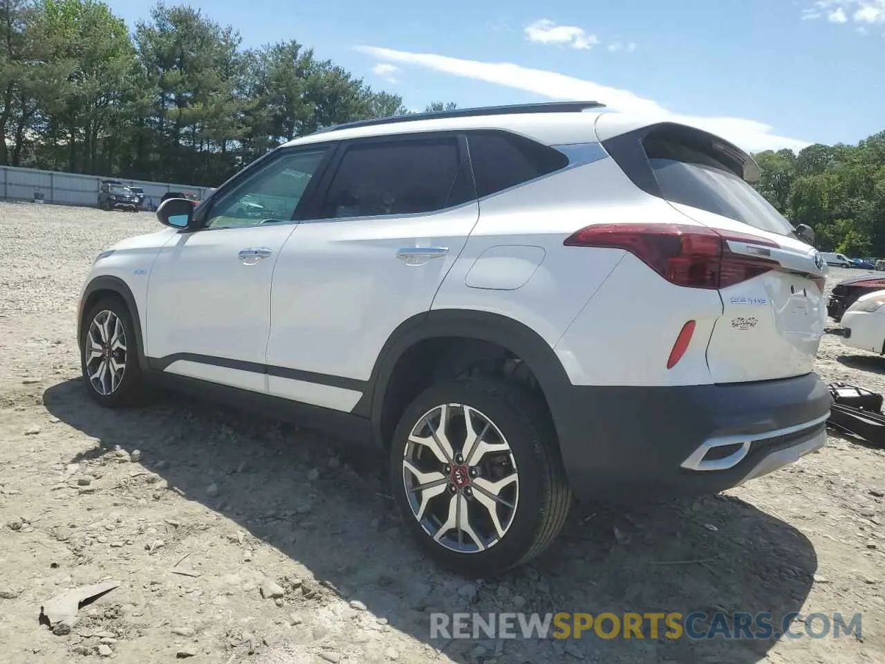 2 Photograph of a damaged car KNDETCA29M7220717 KIA SELTOS 2021