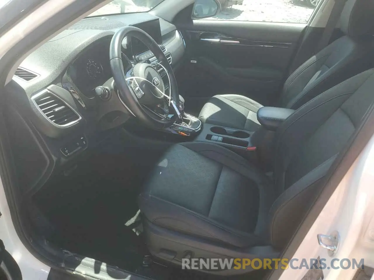 7 Photograph of a damaged car KNDETCA29M7220717 KIA SELTOS 2021