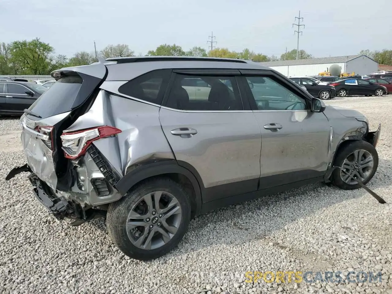 3 Photograph of a damaged car KNDEU2AA0M7052528 KIA SELTOS 2021