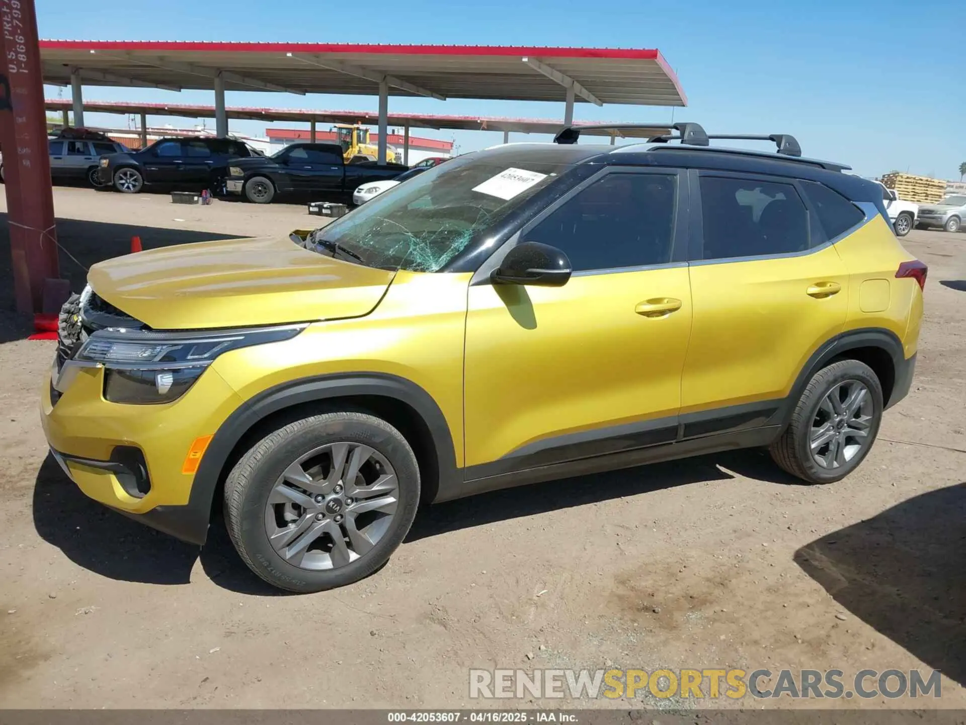 14 Photograph of a damaged car KNDEU2AA0M7125512 KIA SELTOS 2021