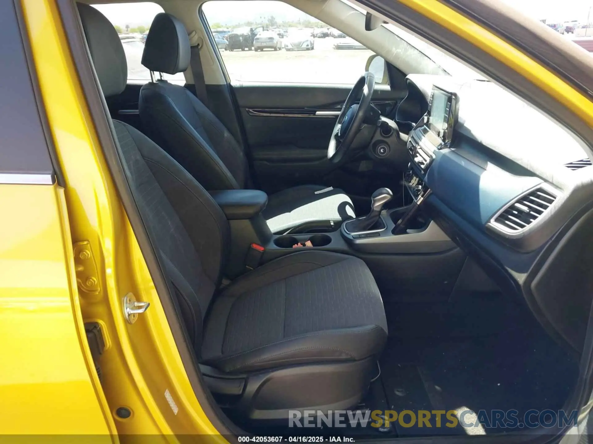5 Photograph of a damaged car KNDEU2AA0M7125512 KIA SELTOS 2021