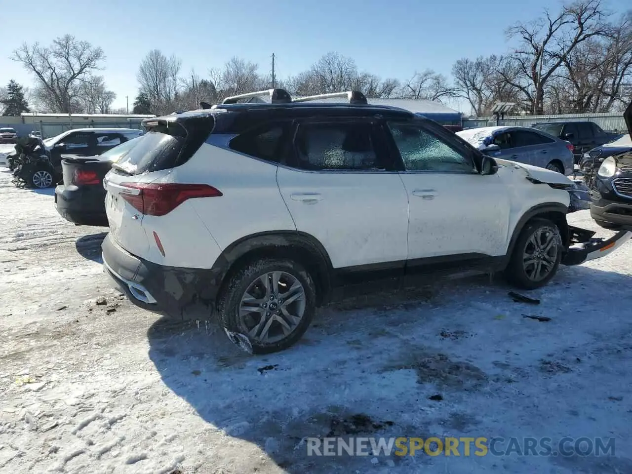3 Фотография поврежденного автомобиля KNDEU2AA0M7130337 KIA SELTOS 2021