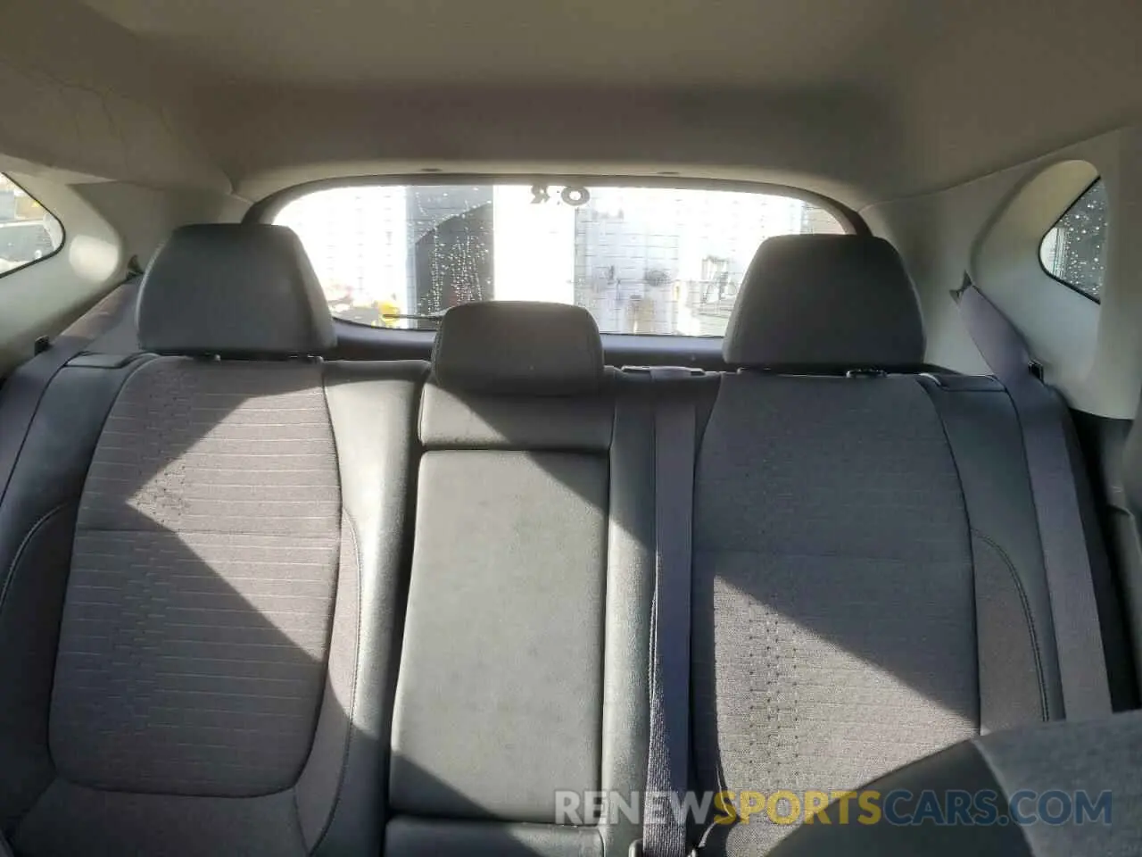 10 Фотография поврежденного автомобиля KNDEU2AA0M7189890 KIA SELTOS 2021