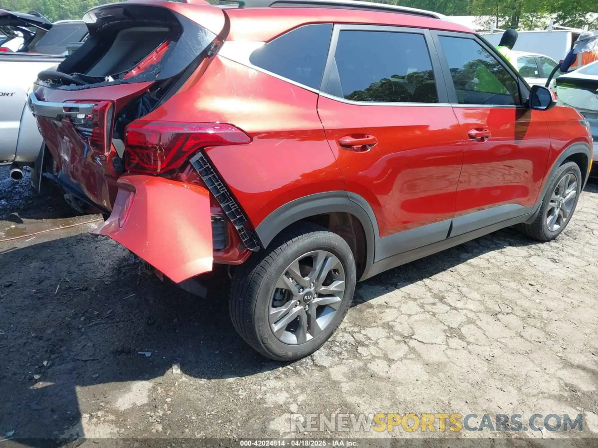 4 Фотография поврежденного автомобиля KNDEU2AA1M7159622 KIA SELTOS 2021
