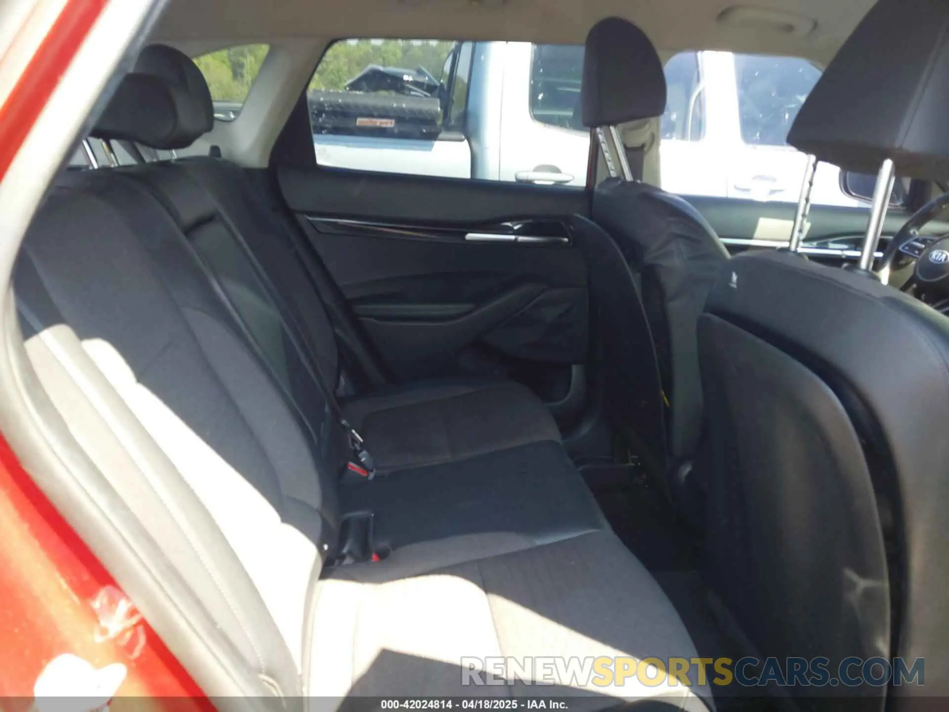 8 Фотография поврежденного автомобиля KNDEU2AA1M7159622 KIA SELTOS 2021
