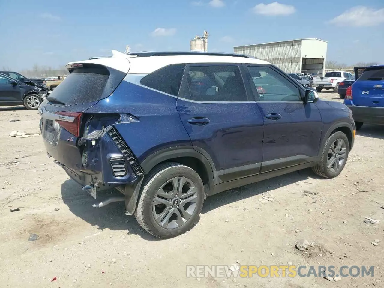 3 Photograph of a damaged car KNDEU2AA2M7137886 KIA SELTOS 2021