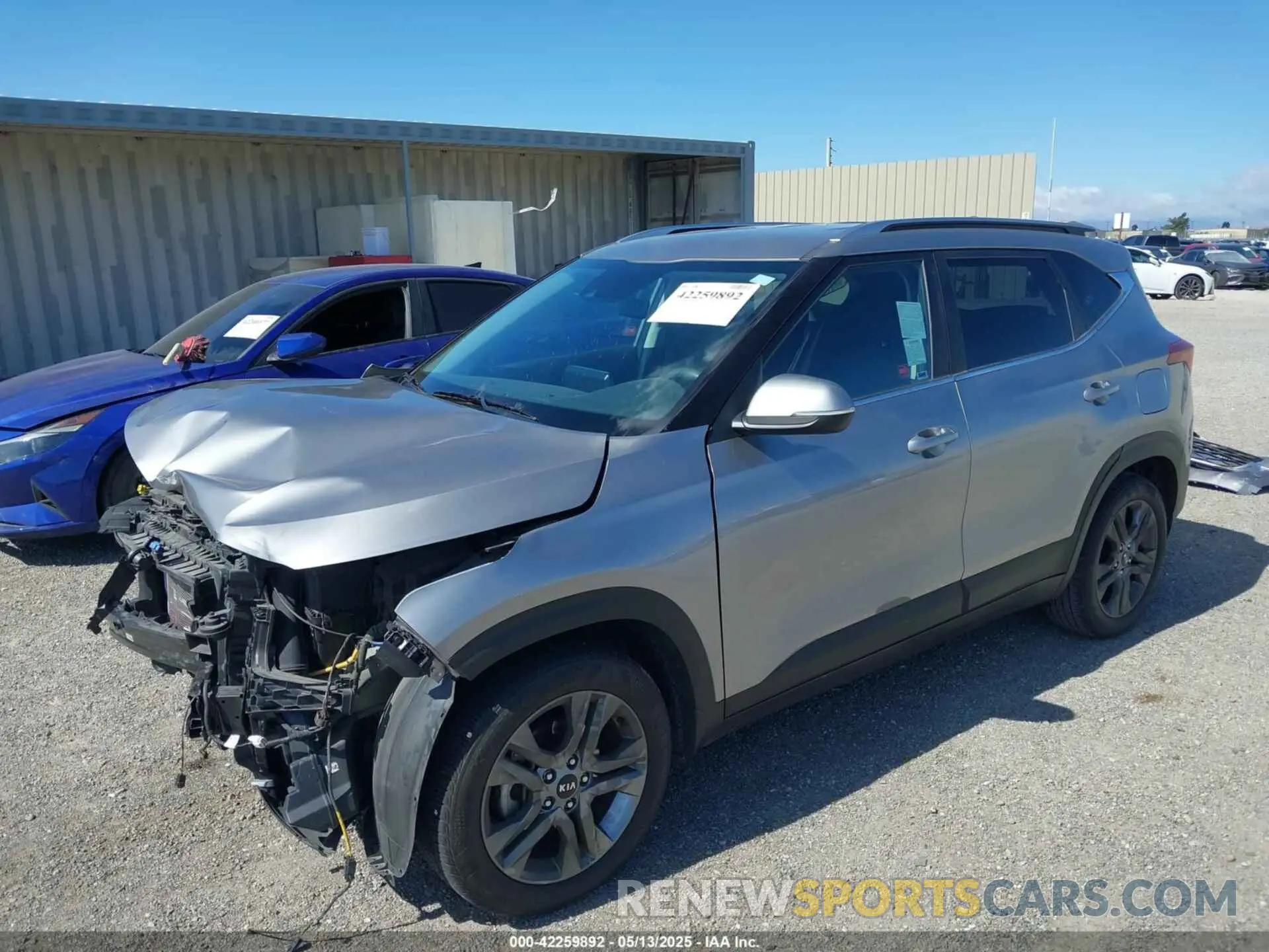 2 Фотография поврежденного автомобиля KNDEU2AA2M7195643 KIA SELTOS 2021